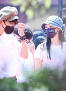 北大老师韦东奕谈爆红，爆红带给了他什么？游戏画面